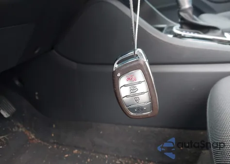 2017 Hyundai Ioniq Hybrid Blue z USA, uszkodzony, nr VIN KMHC65LCXHU031884